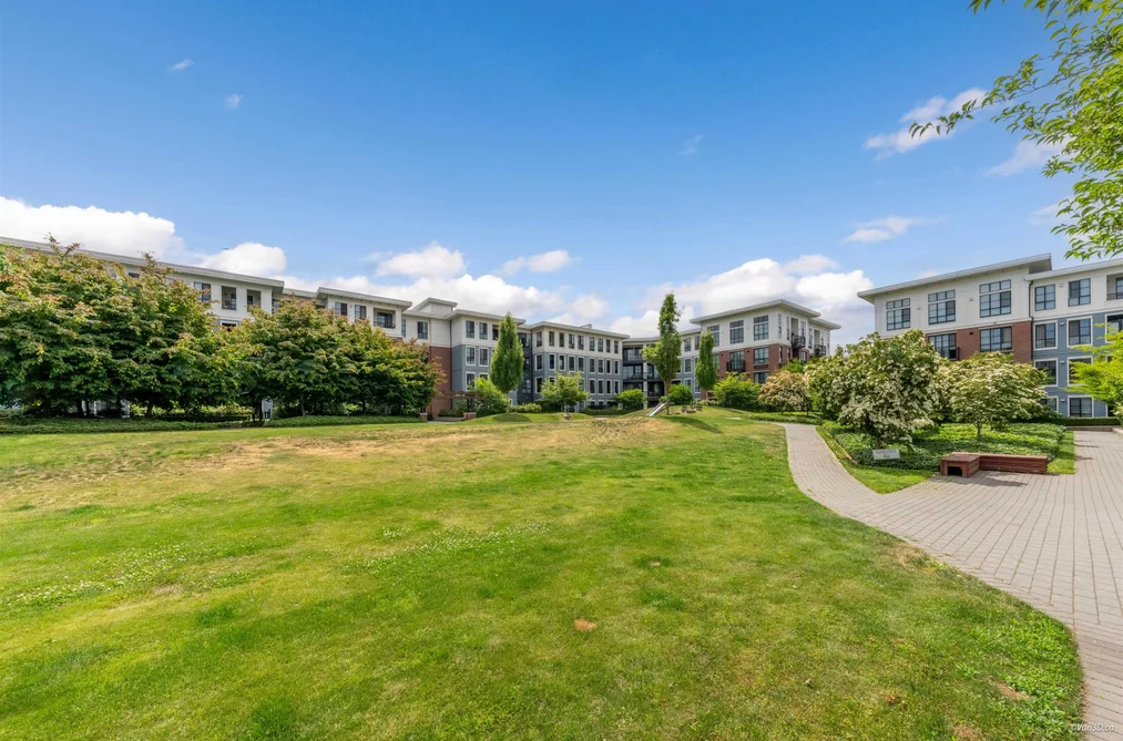 212 15138 34TH AVENUE, Surrey BC V3Z 0Y5, Surrey BC — Residential for Sale — Photo 2 of 35