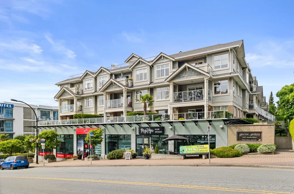 Condo for sale at 212 15621 Marine Drive White Rock British Columbia - MLS: R3123524