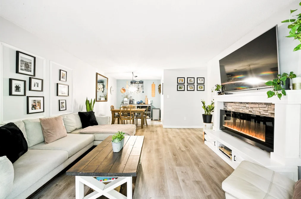 Condo for sale at 212 1955 Woodway Place Burnaby British Columbia - MLS: R3109080