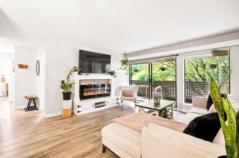 212 1955 WOODWAY PLACE, Burnaby BC V5B 4S5, Burnaby BC — Residential for Sale - Photo 3