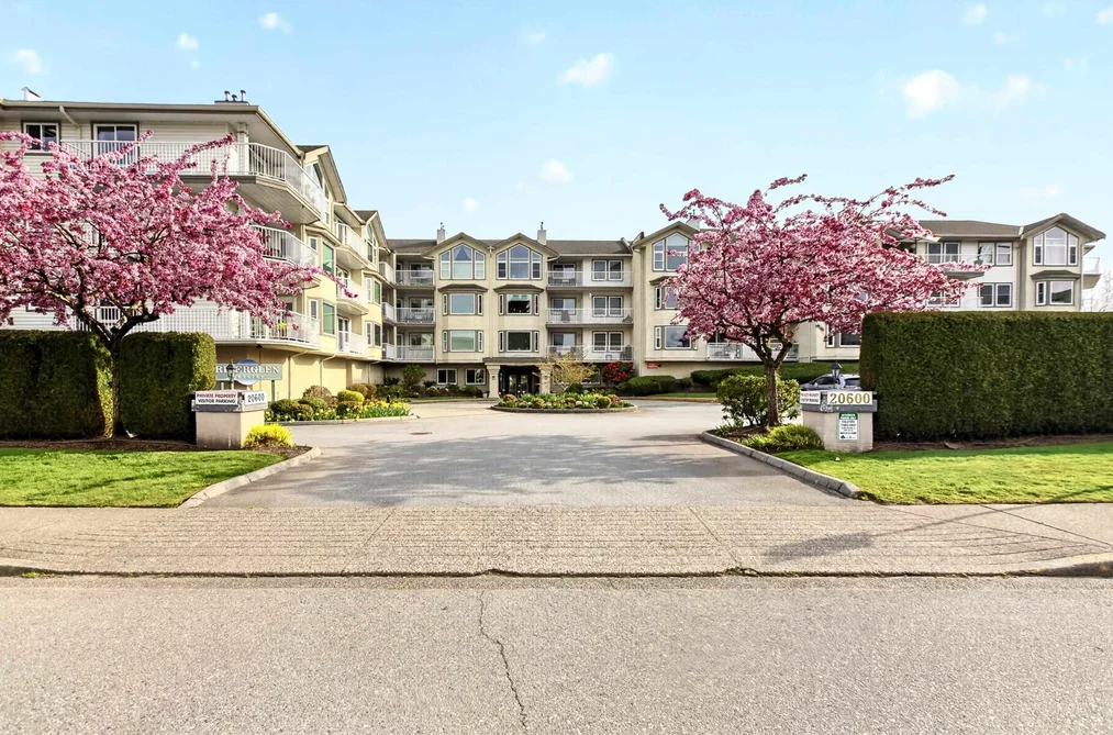 212 20600 53A AVENUE, Langley BC V3A 8C2, Langley BC — Residential for Sale - Photo 2