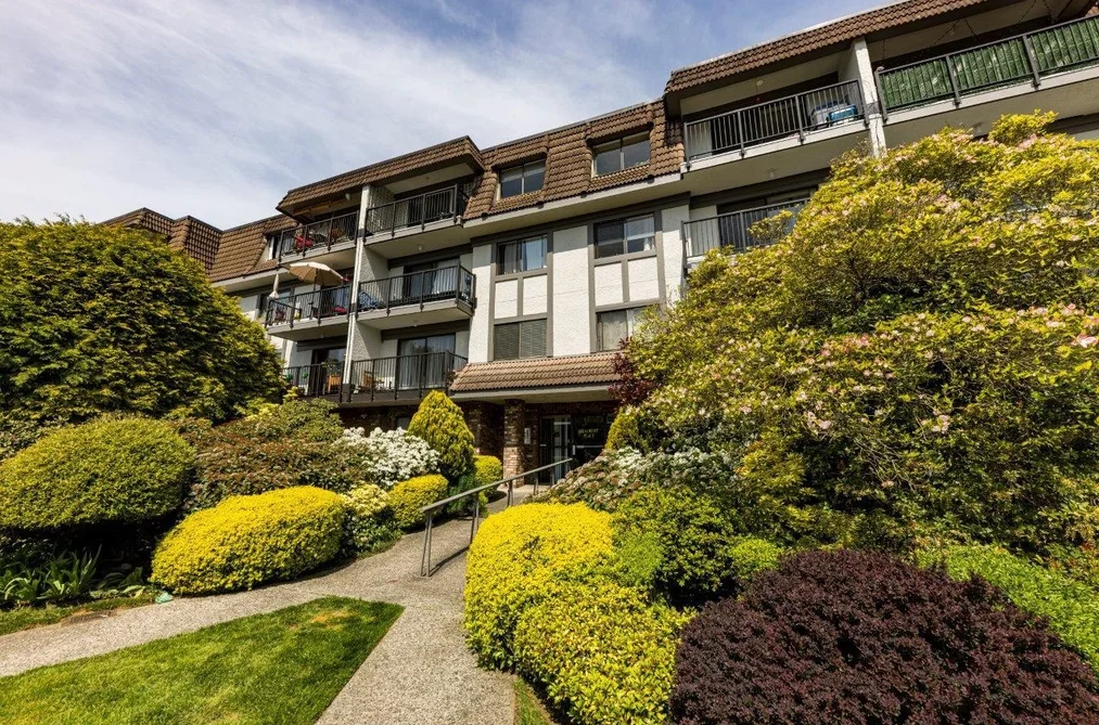 Condo for sale at 212 236 W 2nd Street North Vancouver British Columbia - MLS: R3118605