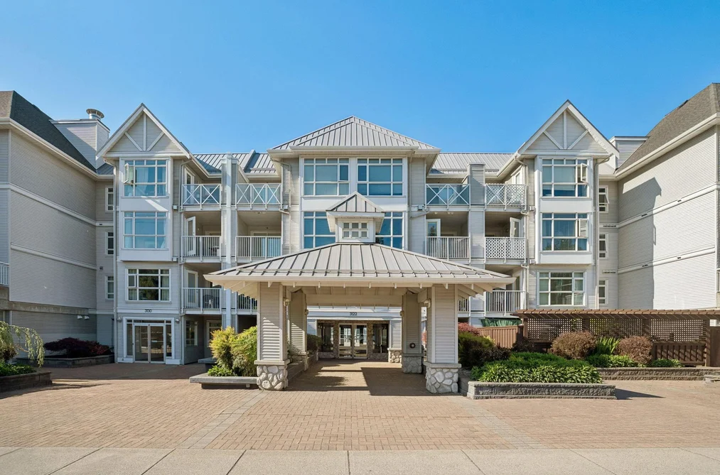 Condo for sale at 212 3122 St Johns Street Port Moody British Columbia - MLS: R3127304