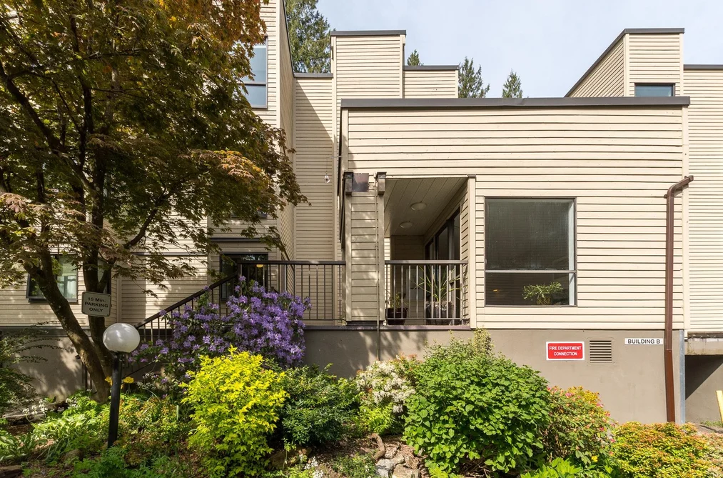 212 3275 MOUNTAIN HIGHWAY, North Vancouver BC V7K 2H4, North Vancouver BC — Residential for Sale - Photo 2