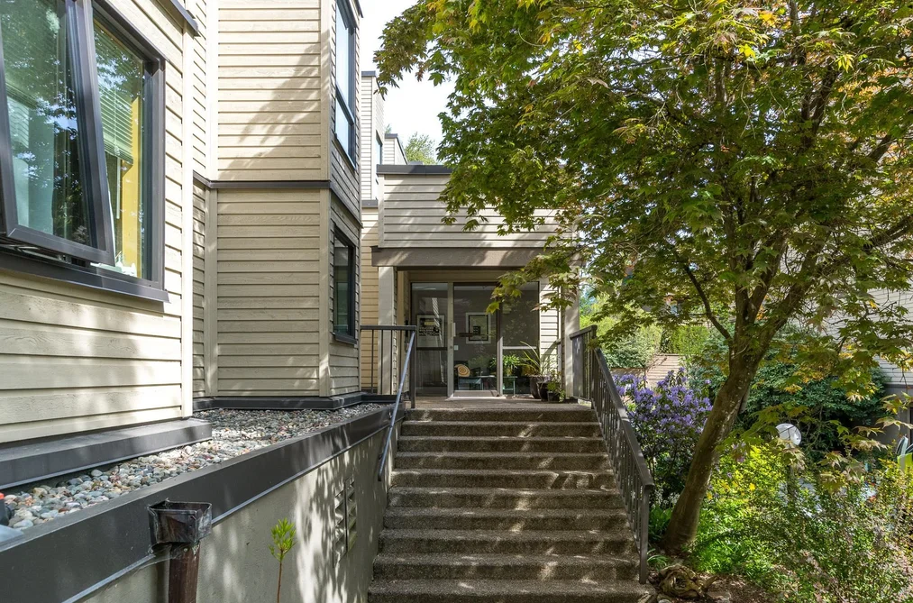 212 3275 MOUNTAIN HIGHWAY, North Vancouver BC V7K 2H4, North Vancouver BC — Residential for Sale - Photo 3