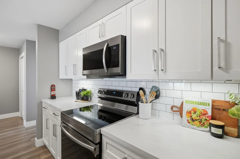 212 33960 OLD YALE ROAD, Abbotsford BC V2S 2J9, Abbotsford BC — Residential for Sale - Photo 2