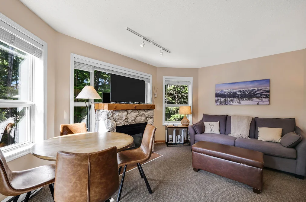212 4800 SPEARHEAD DRIVE, Whistler BC V0N 1B4, Whistler BC — Residential for Sale - Photo 4