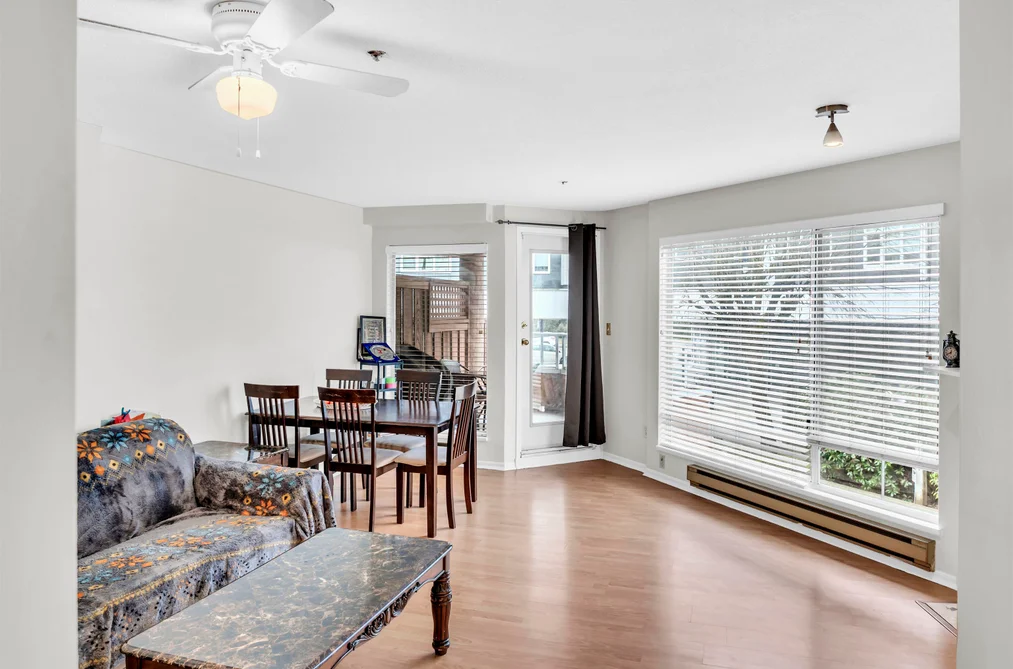 Condo for sale at 212 6939 Gilley Avenue Burnaby British Columbia - MLS: R3111597