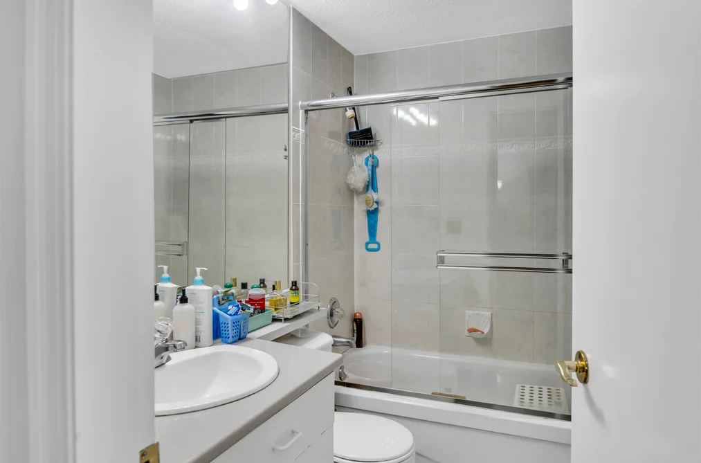 212 6939 GILLEY AVENUE, Burnaby BC V5J 4W8, Burnaby BC — Residential for Sale - Photo 4
