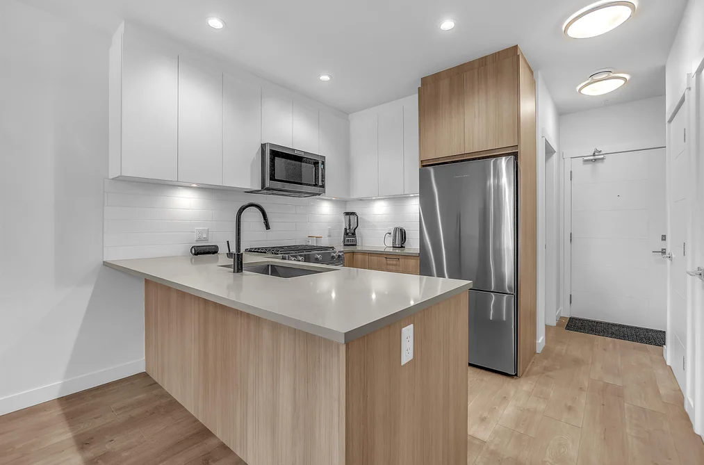 212 707 COMO LAKE AVENUE, Coquitlam BC V3J 0J5, Coquitlam BC — Residential for Sale - Photo 6