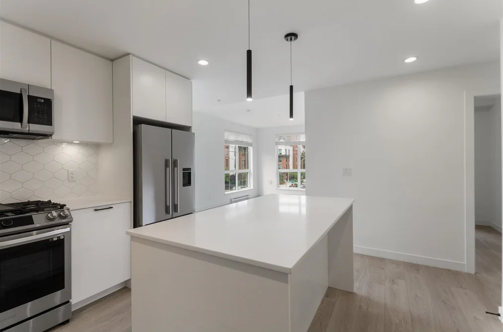 212 8380 200A STREET, Langley BC V2Y 3S5, Langley BC — Residential for Sale - Photo 2