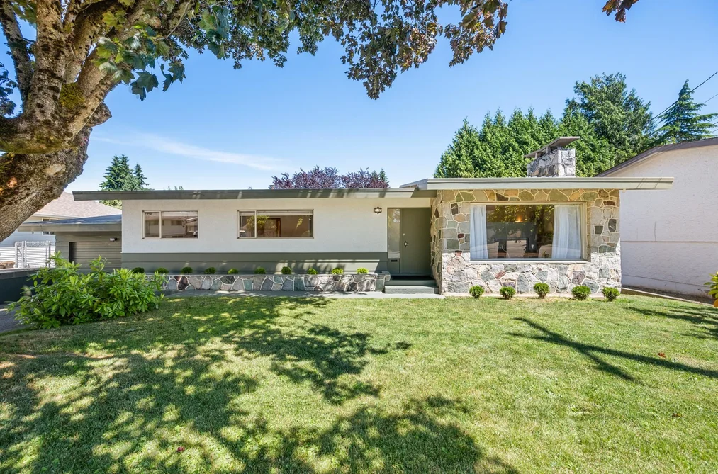 2120 WARE STREET, Abbotsford BC V2S 3C2, Abbotsford BC — Residential for Sale - Photo 2