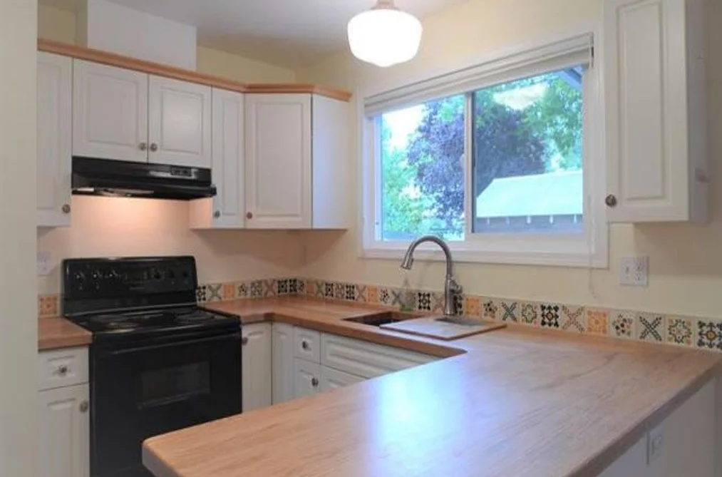 2124 TOPAZ STREET, Abbotsford BC V2T 3W6, Abbotsford BC — Residential for Sale - Photo 2