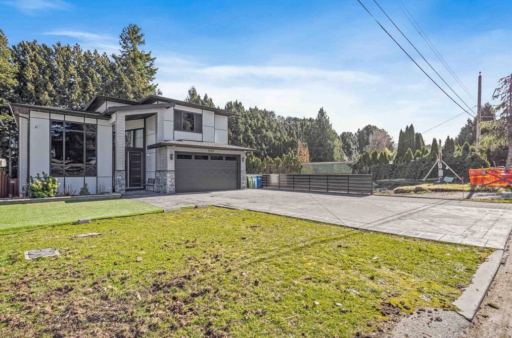2128 OAKRIDGE CRESCENT, Abbotsford BC V2T 6A8, Abbotsford BC — Residential for Sale - Photo 2
