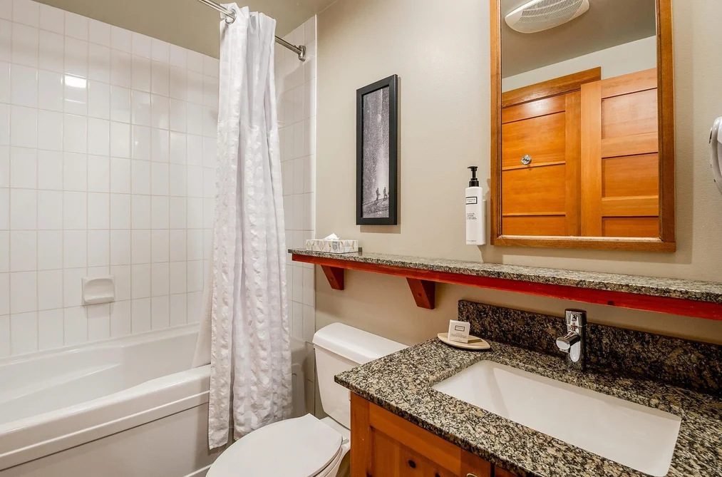 212D 2036 LONDON LANE, Whistler BC V8E 0N7, Whistler BC — Residential for Sale — Photo 15 of 21