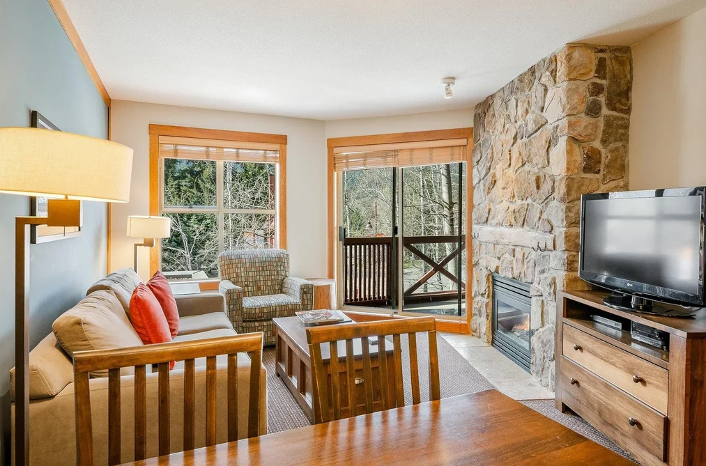 212D 2036 LONDON LANE, Whistler BC V8E 0N7, Whistler BC — Residential for Sale — Photo 3 of 21