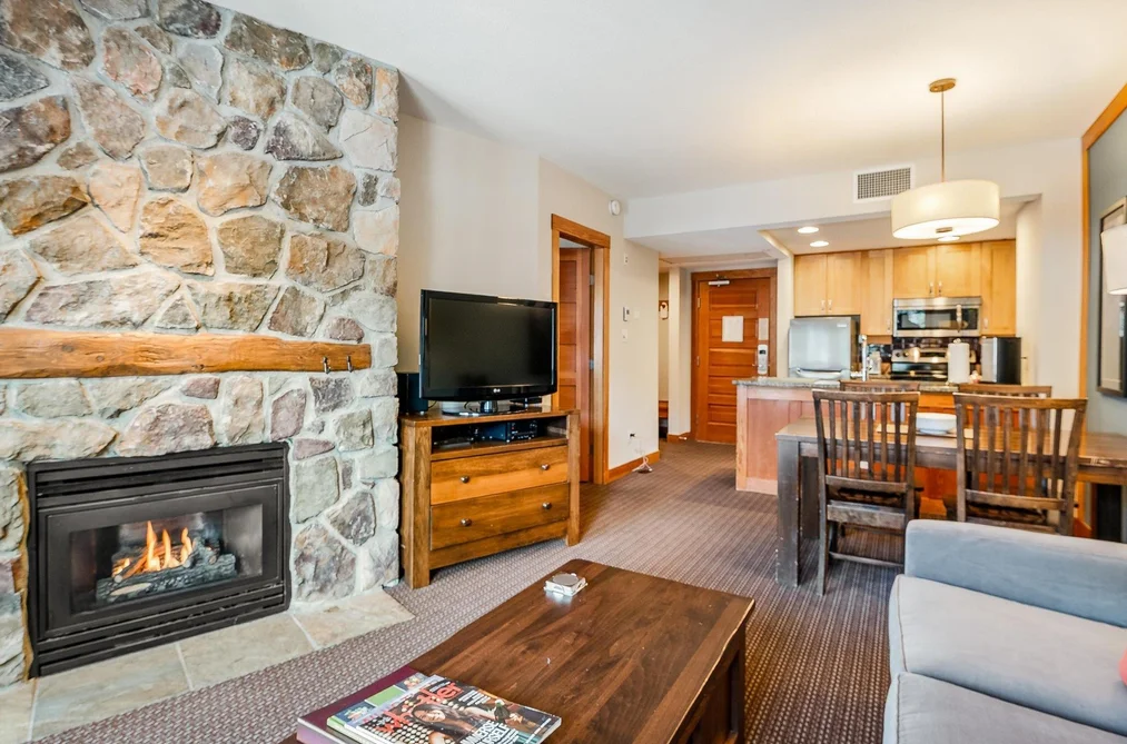 212D 2036 LONDON LANE, Whistler BC V8E 0N7, Whistler BC — Residential for Sale — Photo 4 of 21