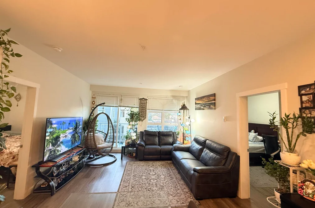 213 10838 WHALLEY BOULEVARD, Surrey BC V3R 0G8, Surrey BC — Residential for Sale - Photo 4