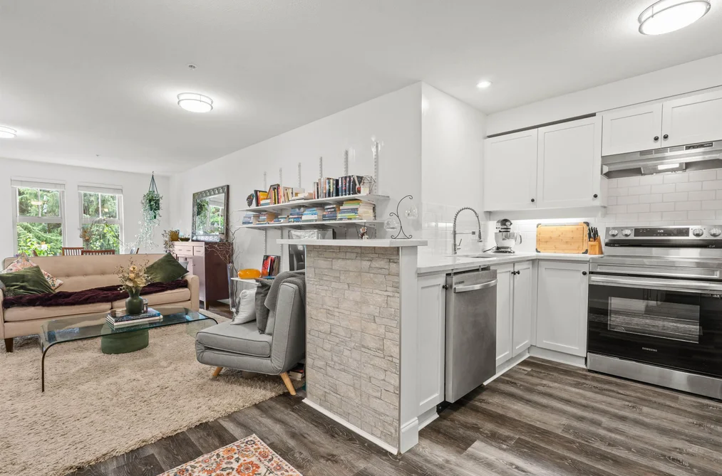 213 15 SMOKEY SMITH PLACE, New Westminster BC V3L 5V7, New Westminster BC — Residential for Sale - Photo 5