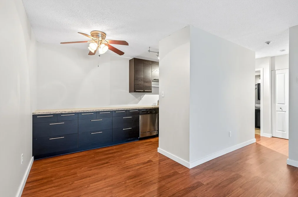 213 1850 E SOUTHMERE CRESCENT, Surrey BC V4A 6Y6, Surrey BC — Residential for Sale - Photo 5