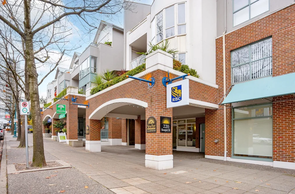Condo for sale at 213 220 Newport Drive Port Moody British Columbia - MLS: R3086369