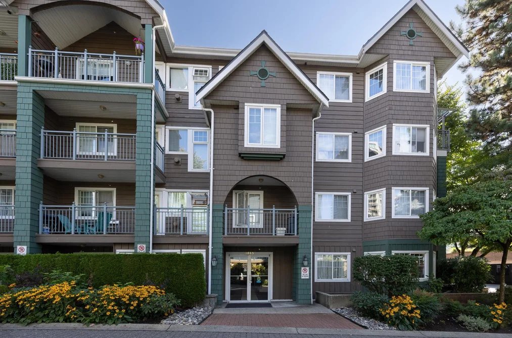 Condo for sale at 213 3085 Primrose Lane Coquitlam British Columbia - MLS: R3162421
