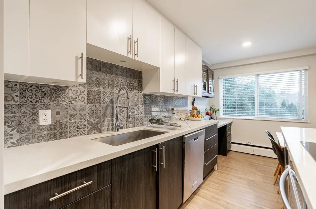 213 36 E 14TH AVENUE, Vancouver BC V5T 4C9, Vancouver BC — Residential for Sale - Photo 2