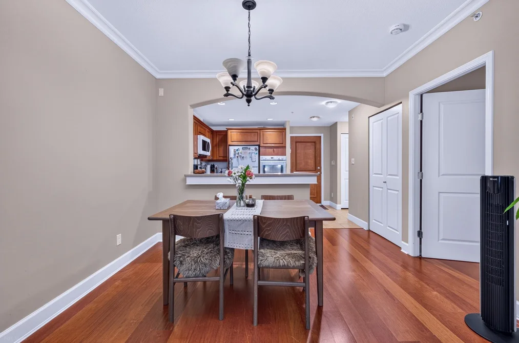 213 - 5770 Oak Street, Vancouver, BC - MLS: R3165305 - Photo 4 213 - 5770 Oak Street, Vancouver, BC - MLS: R3165305 - Photo 4