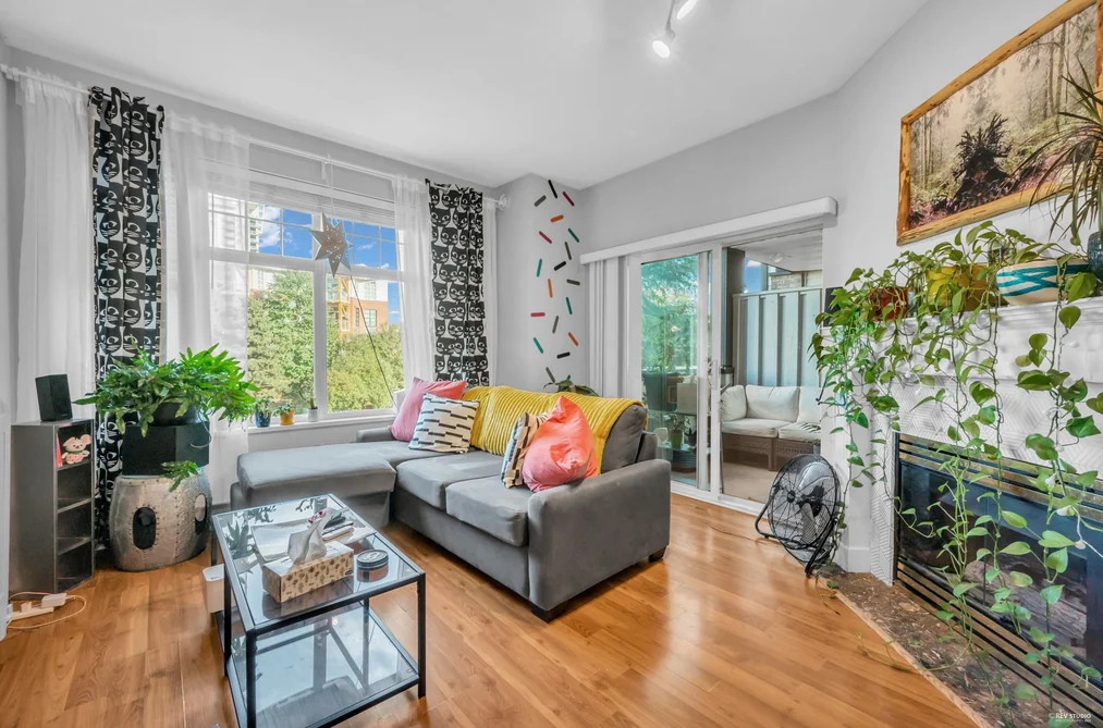 213 83 STAR CRESCENT, New Westminster BC V3M 6X8, New Westminster BC — Residential for Sale - Photo 2