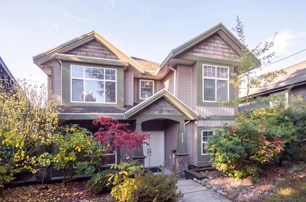 213 Bernatchey St, Coquitlam, BC - MLS: R3176352