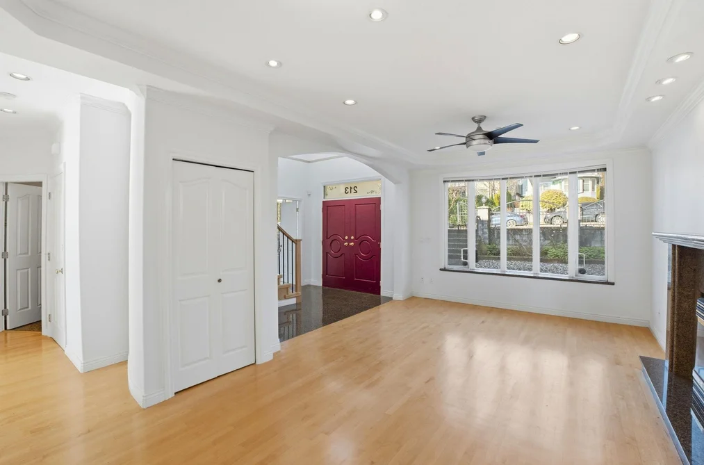 213 W 28TH STREET, North Vancouver BC V7N 2H9, North Vancouver BC — Residential for Sale - Photo 3
