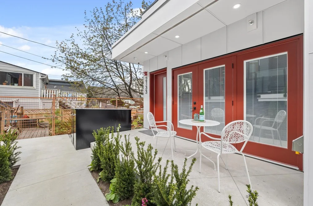 2133 E PENDER STREET, Vancouver BC V5L 1X3, Vancouver BC — Residential for Sale - Photo 2