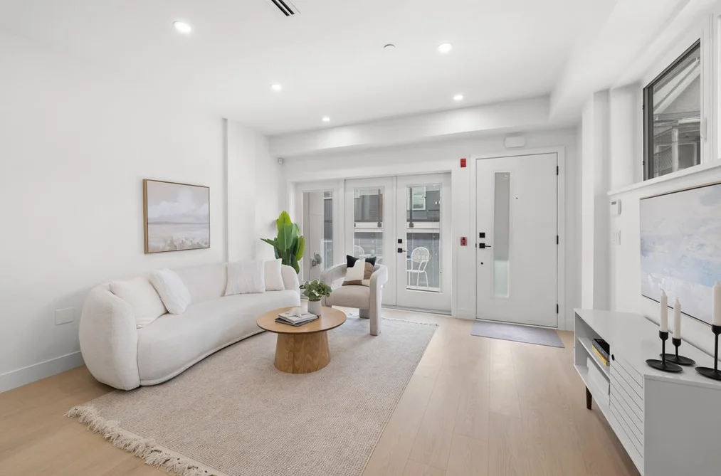 2133 E PENDER STREET, Vancouver BC V5L 1X3, Vancouver BC — Residential for Sale - Photo 4
