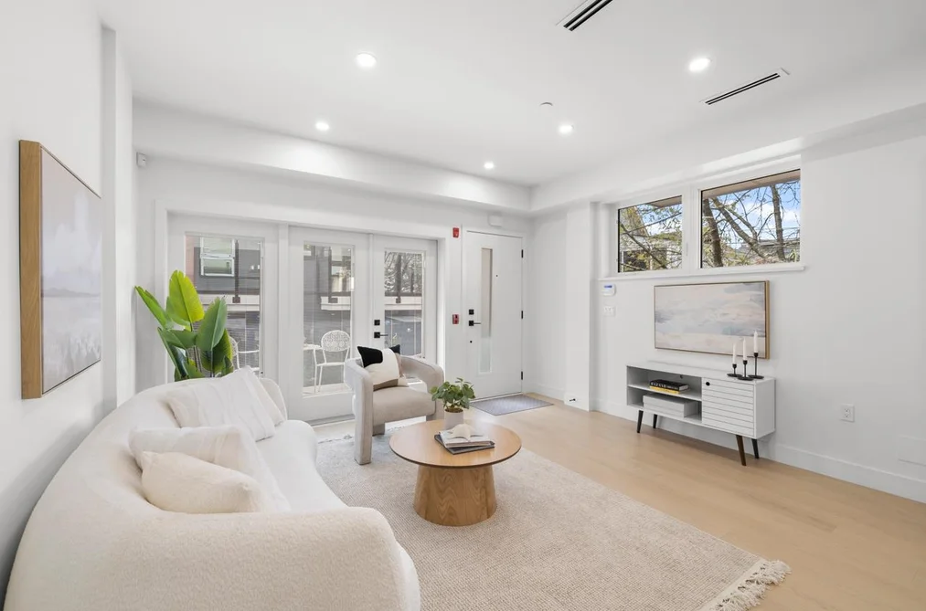 2133 E PENDER STREET, Vancouver BC V5L 1X3, Vancouver BC — Residential for Sale - Photo 6
