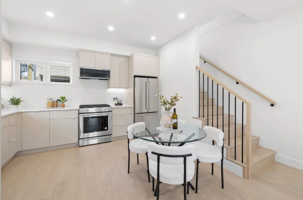 101-2137 E Pender Street, Vancouver, BC - Townhouse for Sale - Photo 8 of 27