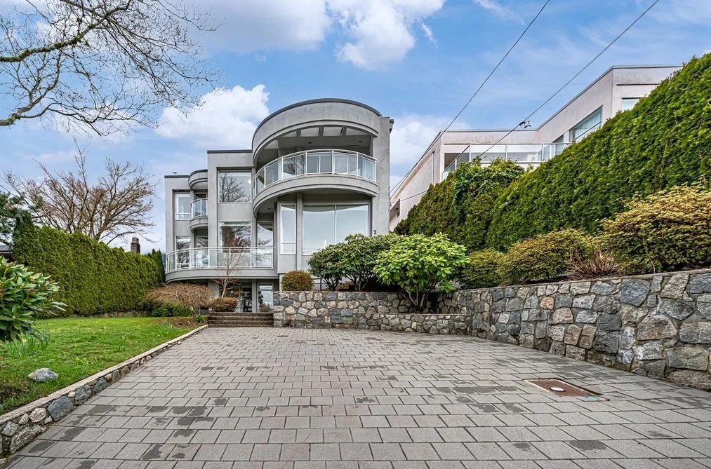 House for sale at 2135 Lawson Avenue West Vancouver British Columbia - MLS: R3099675