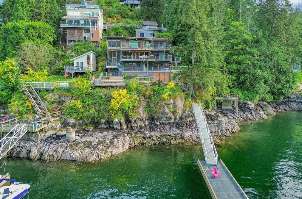 House for sale at 2136 Lockehaven Road North Vancouver British Columbia - MLS: R3123281