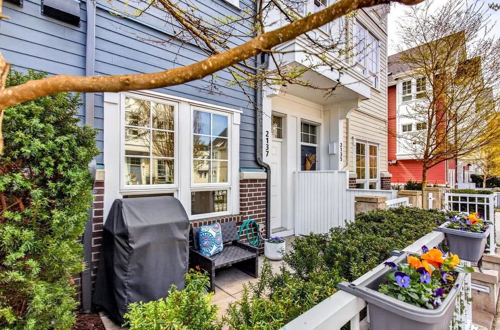 2137 SPRING STREET, Port Moody BC V3H 0J5, Port Moody BC — Residential for Sale - Photo 2