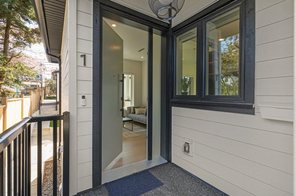 2138 VENABLES STREET, Vancouver BC V5L 2J4, Vancouver BC — Residential for Sale - Photo 2