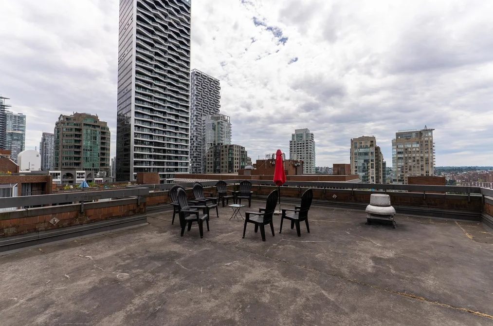 214 1330 BURRARD STREET, Vancouver, BC — Residential for Sale — Photo 16 of 21
