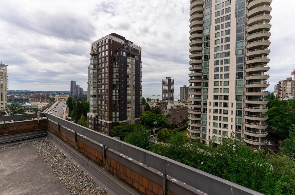 214 1330 BURRARD STREET, Vancouver, BC — Residential for Sale — Photo 18 of 21