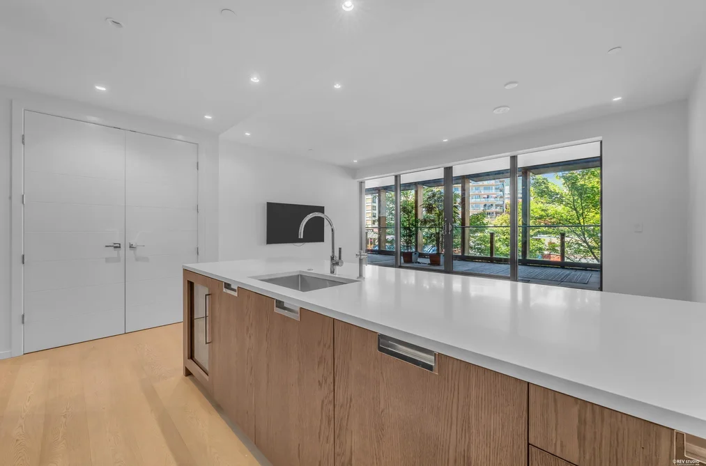 214 1355 BELLEVUE AVENUE, West Vancouver BC V7T 0B4, West Vancouver BC — Residential for Sale — Photo 17 of 39