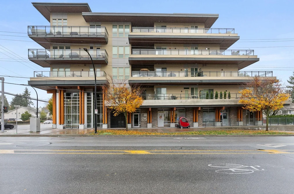 Condo for sale at 214 14022 North Bluff Road White Rock British Columbia - MLS: R3095732