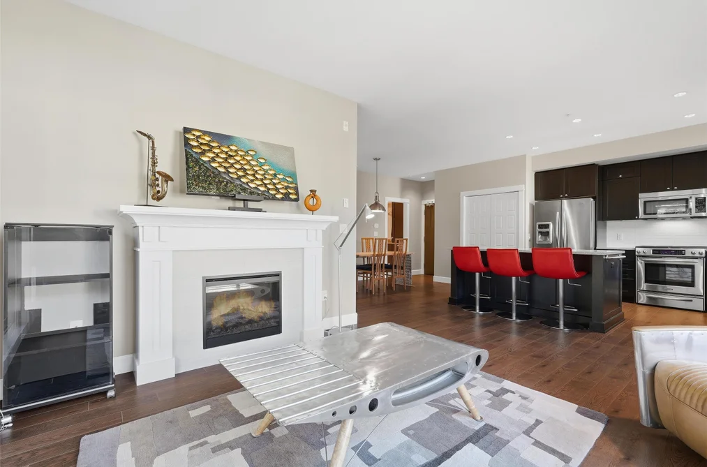 Condo for sale at 214 15195 36 Avenue Surrey British Columbia - MLS: R3097375