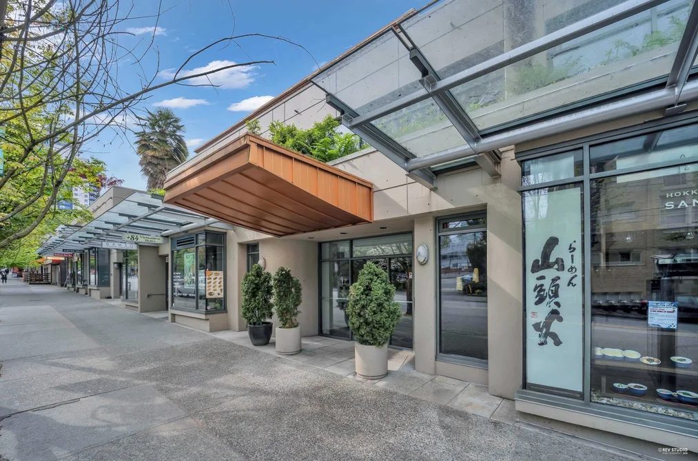 214 1688 ROBSON STREET, Vancouver BC V6G 1C7, Vancouver BC — Residential for Sale - Photo 2