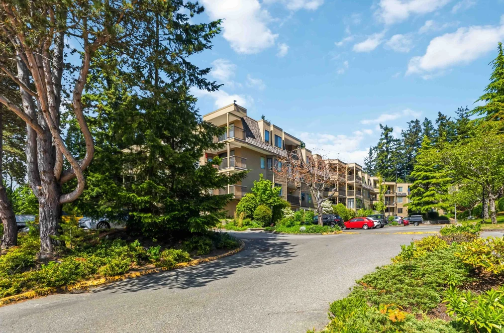 Condo for sale at 214 1760 Southmere Crescent Crescent Surrey British Columbia - MLS: R3113872