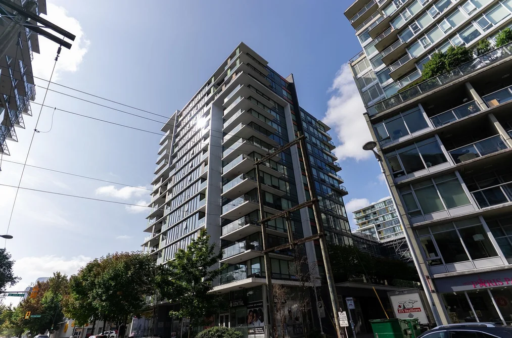Condo for sale at 214 1783 Manitoba Street Vancouver British Columbia - MLS: R3164542