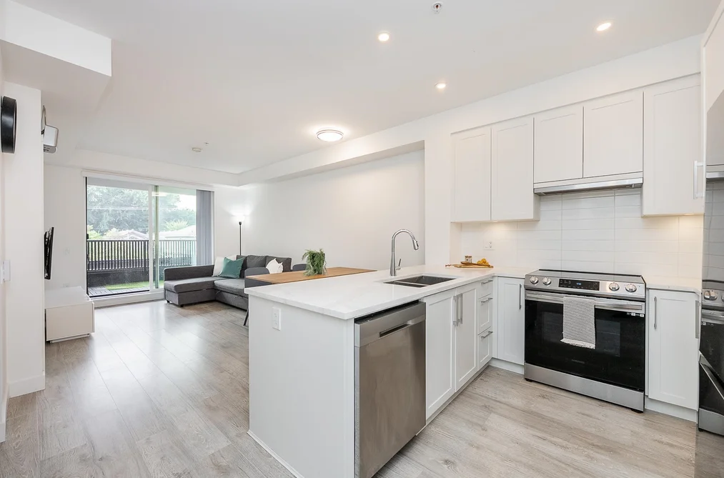 Condo for sale at 214 2160 Grant Avenue Port Coquitlam British Columbia - MLS: R3108448