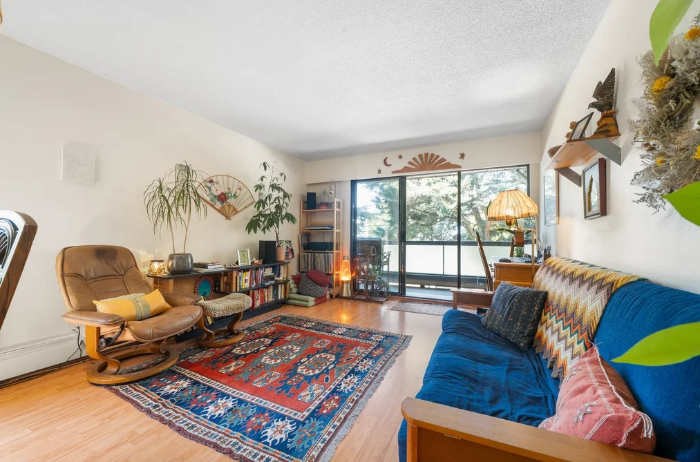 214 2190 W 7TH AVENUE, Vancouver, BC — Residential for Sale — Photo 4 of 33