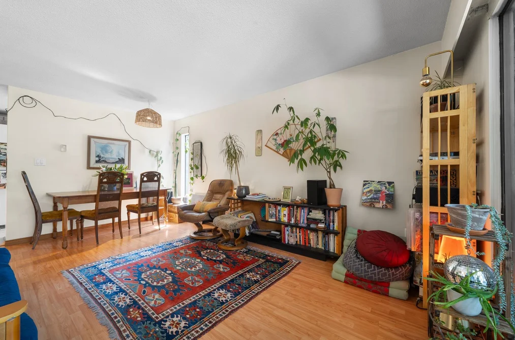 214 2190 W 7TH AVENUE, Vancouver, BC — Residential for Sale — Photo 5 of 33